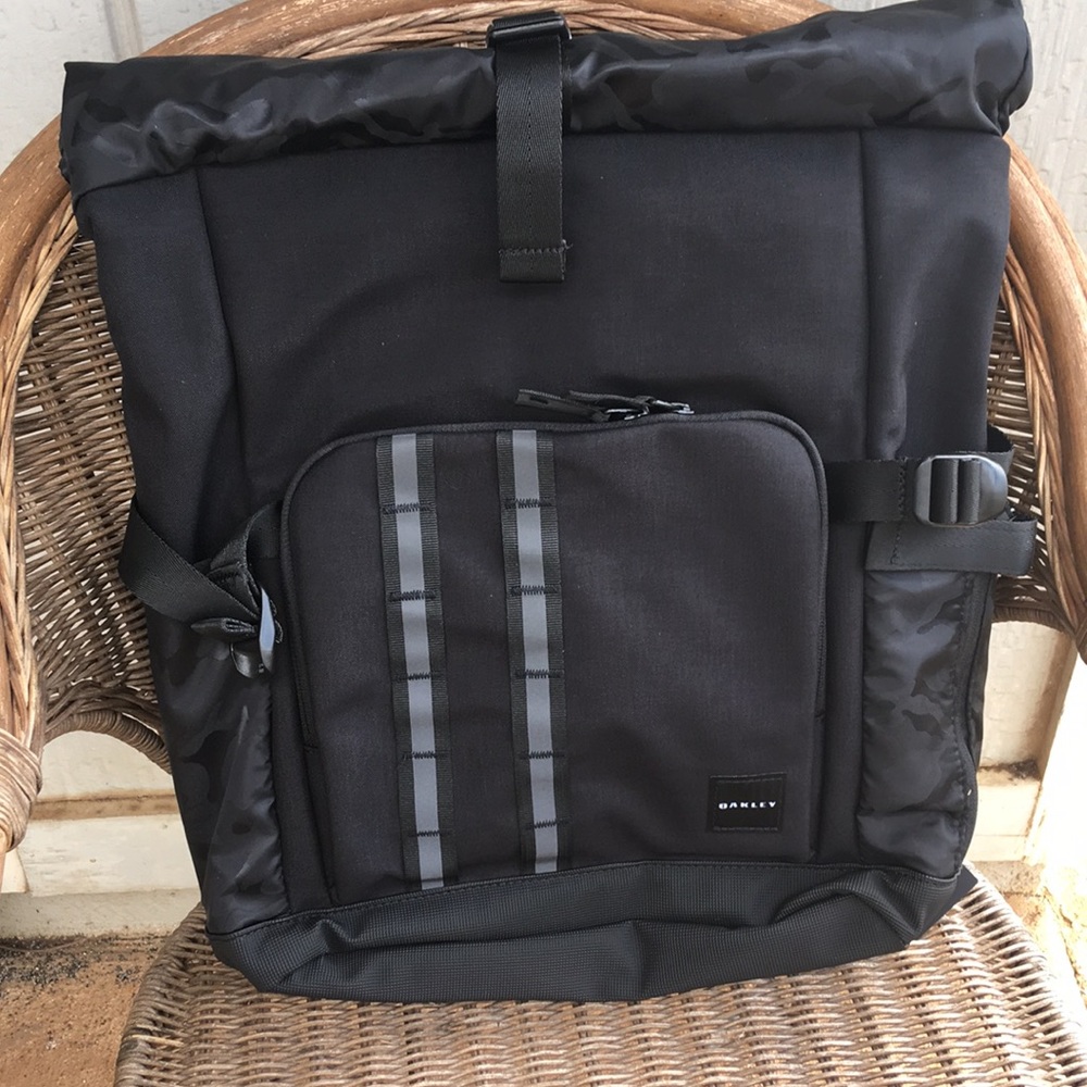 Oakley ~ Utility Rolled Up Backpack Unisex Durable Rucksack $120 NWT